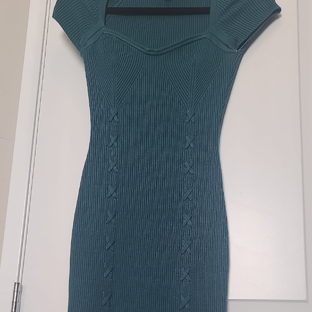 GUESS Green Ribbed Midi Dress - Picture 6 of 10